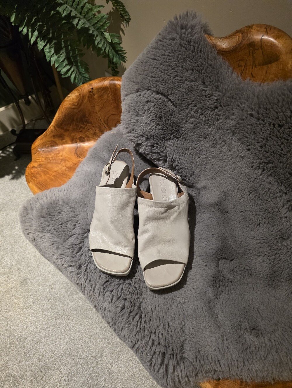 Bueno Flynn Open‑Toe Slingback Wedge — Tusk